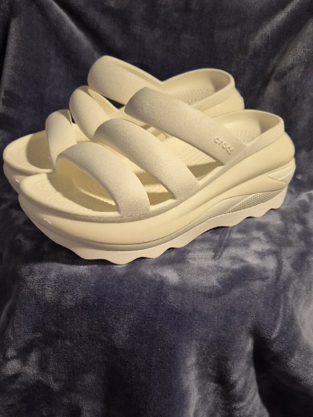 Crocs Womans Mega Crush Triple Strap Chalk White